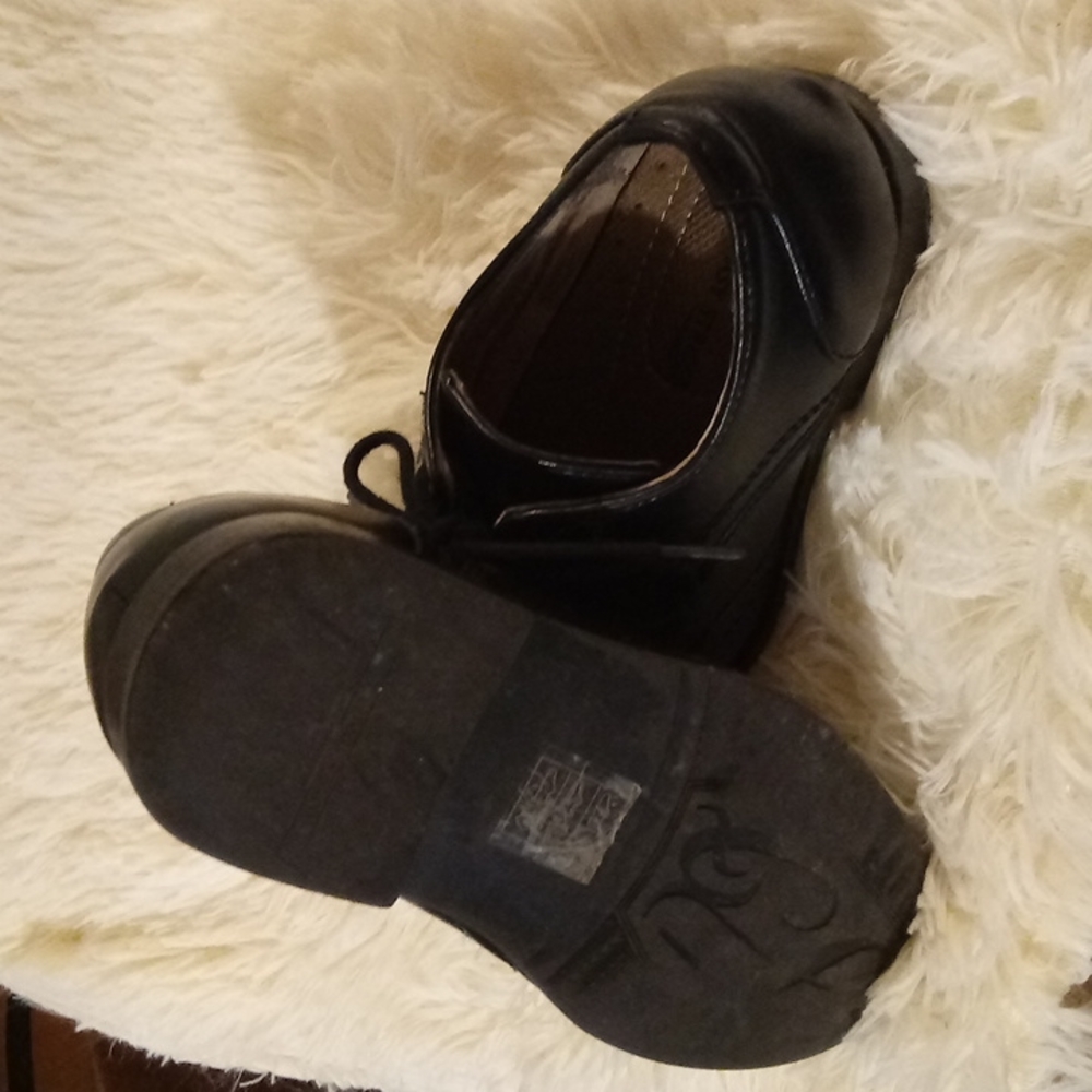 Easy Strider Dress Shoe - Picture 3 of 5